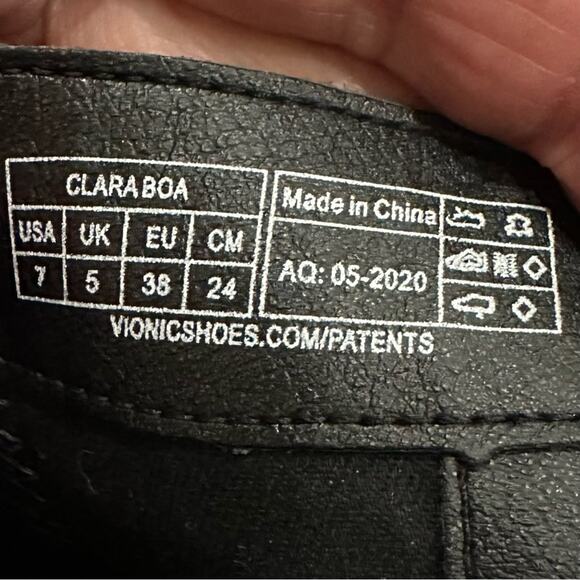 Vionic Clara Boa reptile crocodile leather print booties ankle boots size 7 - Picture 8 of 8